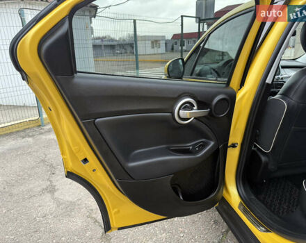 Желтый Фиат 500X, объемом двигателя 1.4 л и пробегом 95 тыс. км за 14190 $, фото 14 на Automoto.ua