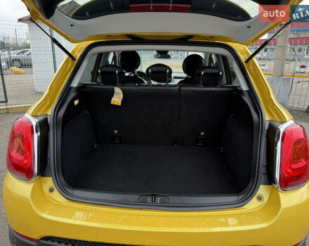 Желтый Фиат 500X, объемом двигателя 1.4 л и пробегом 95 тыс. км за 14190 $, фото 16 на Automoto.ua