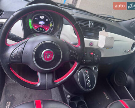 Белый Фиат 500e, объемом двигателя 0 л и пробегом 75 тыс. км за 6100 $, фото 12 на Automoto.ua
