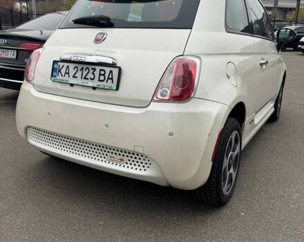 Белый Фиат 500e, объемом двигателя 0 л и пробегом 68 тыс. км за 6500 $, фото 3 на Automoto.ua