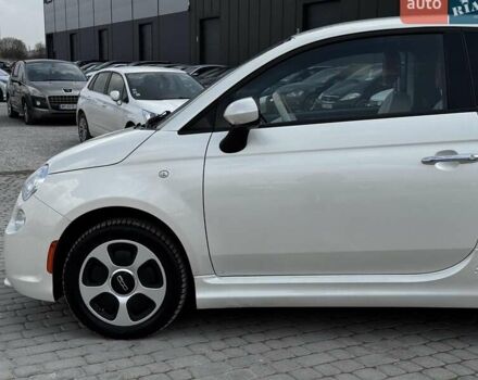 Белый Фиат 500e, объемом двигателя 0 л и пробегом 80 тыс. км за 6440 $, фото 9 на Automoto.ua
