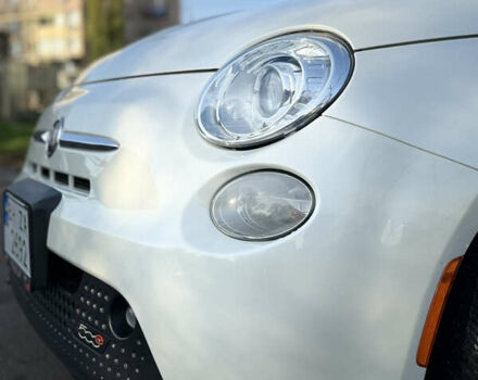 Белый Фиат 500e, объемом двигателя 0 л и пробегом 135 тыс. км за 6900 $, фото 18 на Automoto.ua