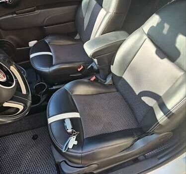 Белый Фиат 500e, объемом двигателя 0 л и пробегом 58 тыс. км за 7500 $, фото 10 на Automoto.ua