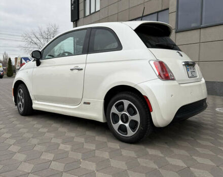 Белый Фиат 500e, объемом двигателя 0 л и пробегом 84 тыс. км за 7390 $, фото 5 на Automoto.ua