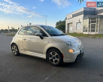 Белый Фиат 500e, объемом двигателя 0 л и пробегом 68 тыс. км за 6300 $, фото 5 на Automoto.ua