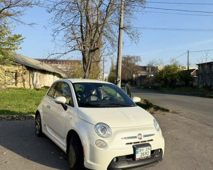 Белый Фиат 500e, объемом двигателя 0 л и пробегом 135 тыс. км за 6900 $, фото 12 на Automoto.ua