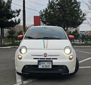 Белый Фиат 500e, объемом двигателя 0 л и пробегом 58 тыс. км за 7500 $, фото 5 на Automoto.ua