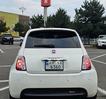 Белый Фиат 500e, объемом двигателя 0 л и пробегом 58 тыс. км за 7500 $, фото 6 на Automoto.ua