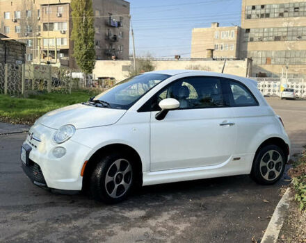 Белый Фиат 500e, объемом двигателя 0 л и пробегом 135 тыс. км за 6900 $, фото 19 на Automoto.ua