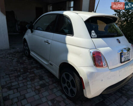 Белый Фиат 500e, объемом двигателя 0 л и пробегом 135 тыс. км за 6700 $, фото 12 на Automoto.ua