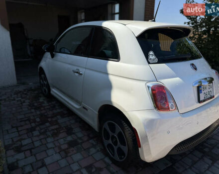 Белый Фиат 500e, объемом двигателя 0 л и пробегом 135 тыс. км за 6700 $, фото 11 на Automoto.ua