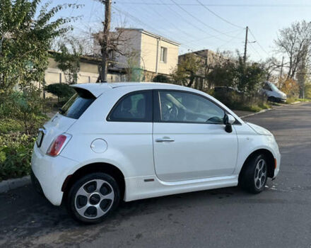 Белый Фиат 500e, объемом двигателя 0 л и пробегом 135 тыс. км за 6900 $, фото 4 на Automoto.ua