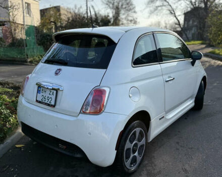 Белый Фиат 500e, объемом двигателя 0 л и пробегом 135 тыс. км за 6900 $, фото 3 на Automoto.ua