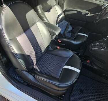 Белый Фиат 500e, объемом двигателя 0 л и пробегом 58 тыс. км за 7500 $, фото 9 на Automoto.ua