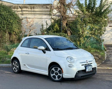 Белый Фиат 500e, объемом двигателя 0 л и пробегом 135 тыс. км за 6900 $, фото 1 на Automoto.ua