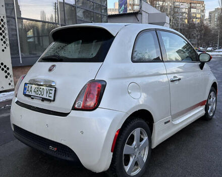 Белый Фиат 500e, объемом двигателя 0 л и пробегом 45 тыс. км за 7350 $, фото 5 на Automoto.ua