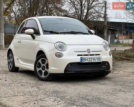 Белый Фиат 500e, объемом двигателя 0 л и пробегом 122 тыс. км за 7500 $, фото 4 на Automoto.ua