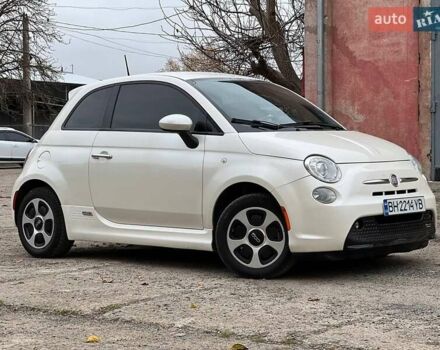Белый Фиат 500e, объемом двигателя 0 л и пробегом 123 тыс. км за 7300 $, фото 1 на Automoto.ua