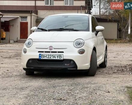Белый Фиат 500e, объемом двигателя 0 л и пробегом 123 тыс. км за 7300 $, фото 2 на Automoto.ua