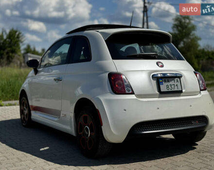 Белый Фиат 500e, объемом двигателя 0 л и пробегом 58 тыс. км за 8400 $, фото 17 на Automoto.ua
