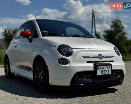 Белый Фиат 500e, объемом двигателя 0 л и пробегом 58 тыс. км за 8400 $, фото 9 на Automoto.ua