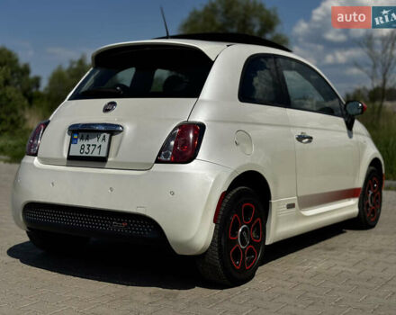 Белый Фиат 500e, объемом двигателя 0 л и пробегом 58 тыс. км за 8400 $, фото 20 на Automoto.ua