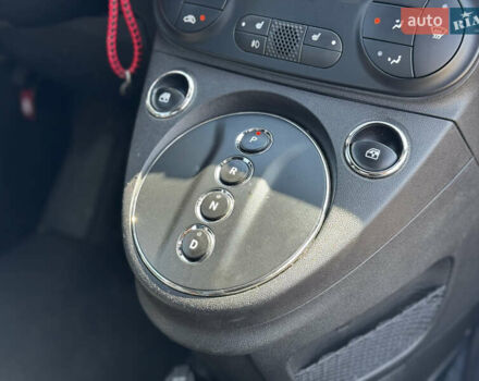 Белый Фиат 500e, объемом двигателя 0 л и пробегом 58 тыс. км за 8400 $, фото 34 на Automoto.ua