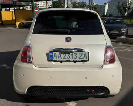 Белый Фиат 500e, объемом двигателя 0 л и пробегом 77 тыс. км за 8900 $, фото 2 на Automoto.ua