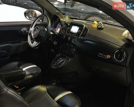 Белый Фиат 500e, объемом двигателя 0 л и пробегом 80 тыс. км за 9440 $, фото 12 на Automoto.ua