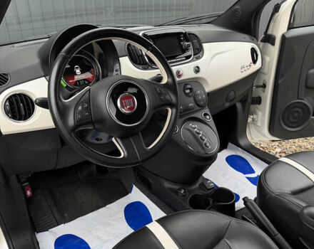 Белый Фиат 500e, объемом двигателя 0 л и пробегом 56 тыс. км за 8700 $, фото 18 на Automoto.ua