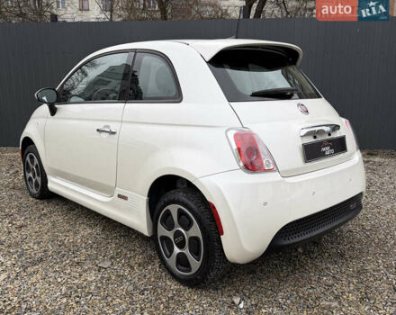 Белый Фиат 500e, объемом двигателя 0 л и пробегом 56 тыс. км за 8700 $, фото 8 на Automoto.ua