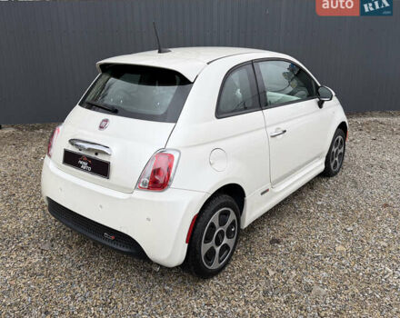 Белый Фиат 500e, объемом двигателя 0 л и пробегом 56 тыс. км за 8700 $, фото 6 на Automoto.ua