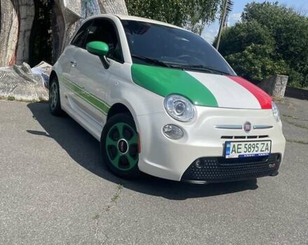 Белый Фиат 500e, объемом двигателя 0 л и пробегом 28 тыс. км за 11000 $, фото 26 на Automoto.ua