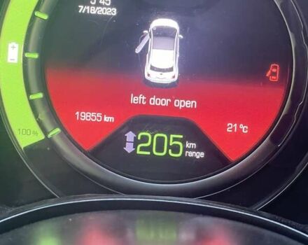 Белый Фиат 500e, объемом двигателя 0 л и пробегом 28 тыс. км за 11000 $, фото 33 на Automoto.ua