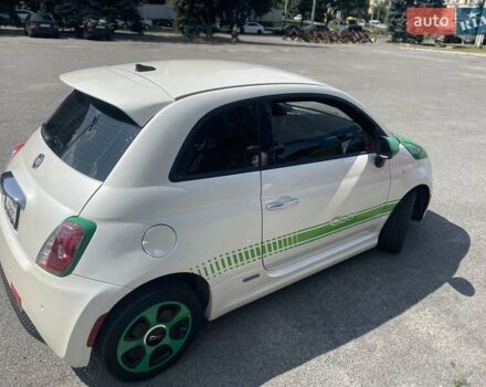 Белый Фиат 500e, объемом двигателя 0 л и пробегом 28 тыс. км за 11000 $, фото 19 на Automoto.ua