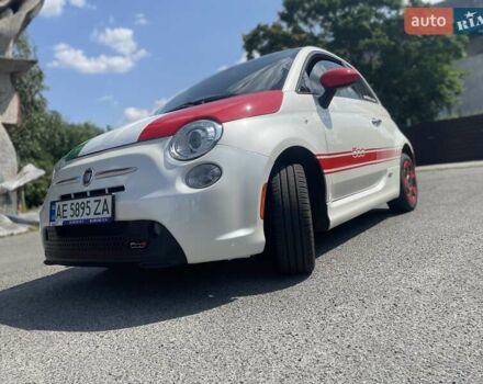 Белый Фиат 500e, объемом двигателя 0 л и пробегом 28 тыс. км за 12000 $, фото 15 на Automoto.ua