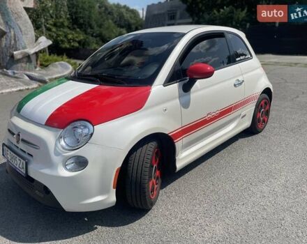 Белый Фиат 500e, объемом двигателя 0 л и пробегом 28 тыс. км за 11000 $, фото 13 на Automoto.ua