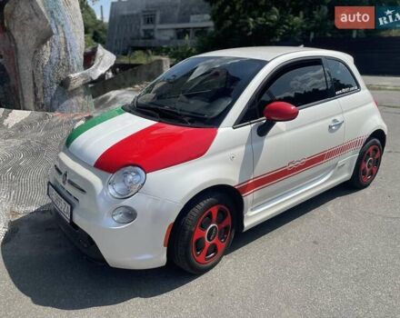 Белый Фиат 500e, объемом двигателя 0 л и пробегом 28 тыс. км за 12000 $, фото 21 на Automoto.ua
