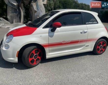 Белый Фиат 500e, объемом двигателя 0 л и пробегом 28 тыс. км за 11000 $, фото 12 на Automoto.ua