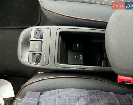 Белый Фиат 500e, объемом двигателя 0 л и пробегом 36 тыс. км за 15000 $, фото 12 на Automoto.ua