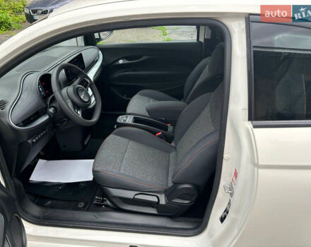Белый Фиат 500e, объемом двигателя 0 л и пробегом 36 тыс. км за 15000 $, фото 8 на Automoto.ua