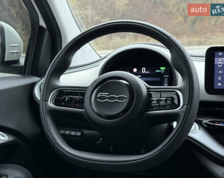 Белый Фиат 500e, объемом двигателя 0 л и пробегом 21 тыс. км за 13999 $, фото 2 на Automoto.ua
