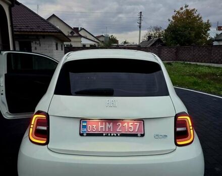 Белый Фиат 500e, объемом двигателя 0 л и пробегом 28 тыс. км за 13999 $, фото 35 на Automoto.ua