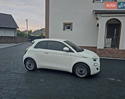 Белый Фиат 500e, объемом двигателя 0 л и пробегом 28 тыс. км за 13999 $, фото 10 на Automoto.ua