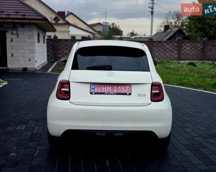 Белый Фиат 500e, объемом двигателя 0 л и пробегом 28 тыс. км за 13999 $, фото 14 на Automoto.ua