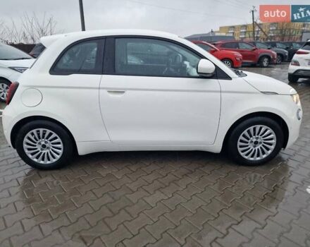 Белый Фиат 500e, объемом двигателя 0 л и пробегом 25 тыс. км за 14200 $, фото 14 на Automoto.ua