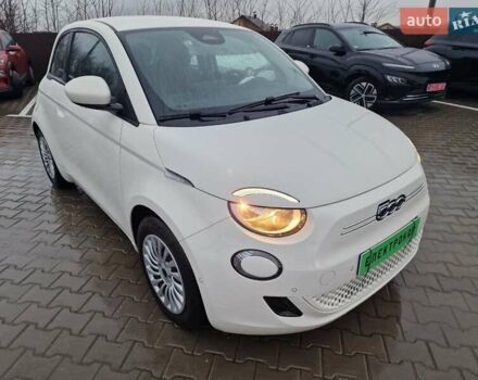 Белый Фиат 500e, объемом двигателя 0 л и пробегом 25 тыс. км за 14200 $, фото 1 на Automoto.ua