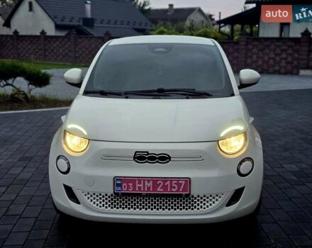 Белый Фиат 500e, объемом двигателя 0 л и пробегом 28 тыс. км за 13999 $, фото 39 на Automoto.ua