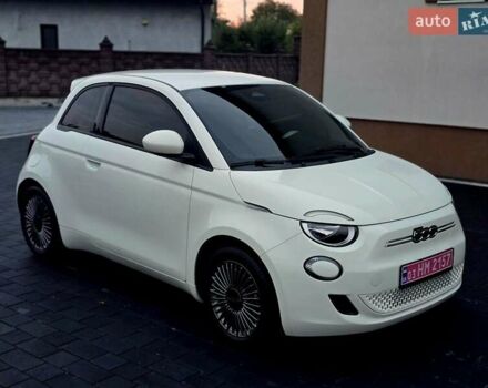 Белый Фиат 500e, объемом двигателя 0 л и пробегом 28 тыс. км за 13999 $, фото 20 на Automoto.ua