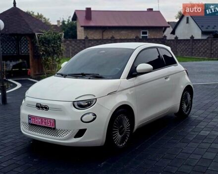 Белый Фиат 500e, объемом двигателя 0 л и пробегом 28 тыс. км за 13999 $, фото 9 на Automoto.ua